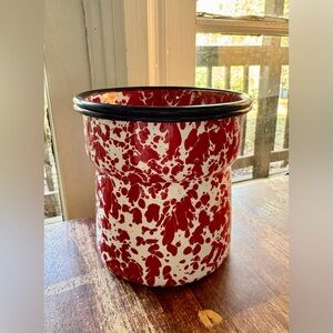 Red & White Speckled Enamel Dip Pot – Farmhouse-Inspired Design